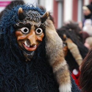 Fra kattekonger til slå katten af tønden: Fastelavnens historie