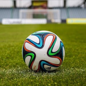 Fodboldklubbernes lokalånd: Mere end bare en kamp
