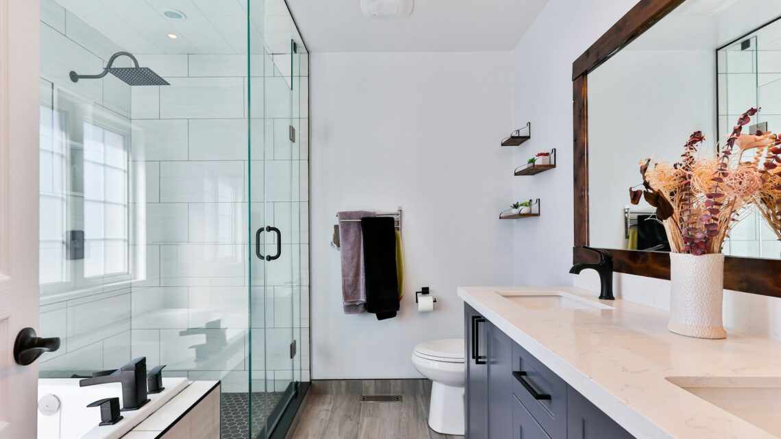 Giv dit badeværelse nyt liv i Næstved: Gennemfør en vellykket renovering